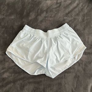 Lululemon Hotty Hot Low-Rise Lined Short